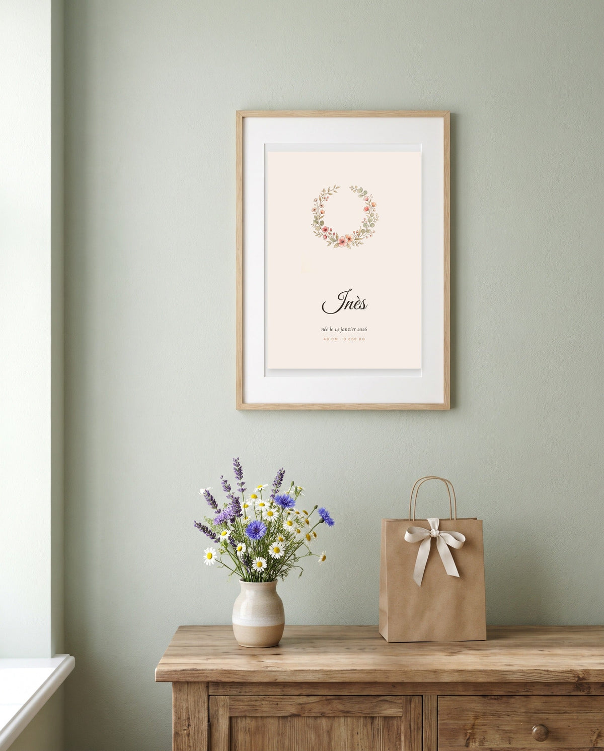 Cadeau naissance personnalisé : affiche prénom couronne de fleurs prête à offrir