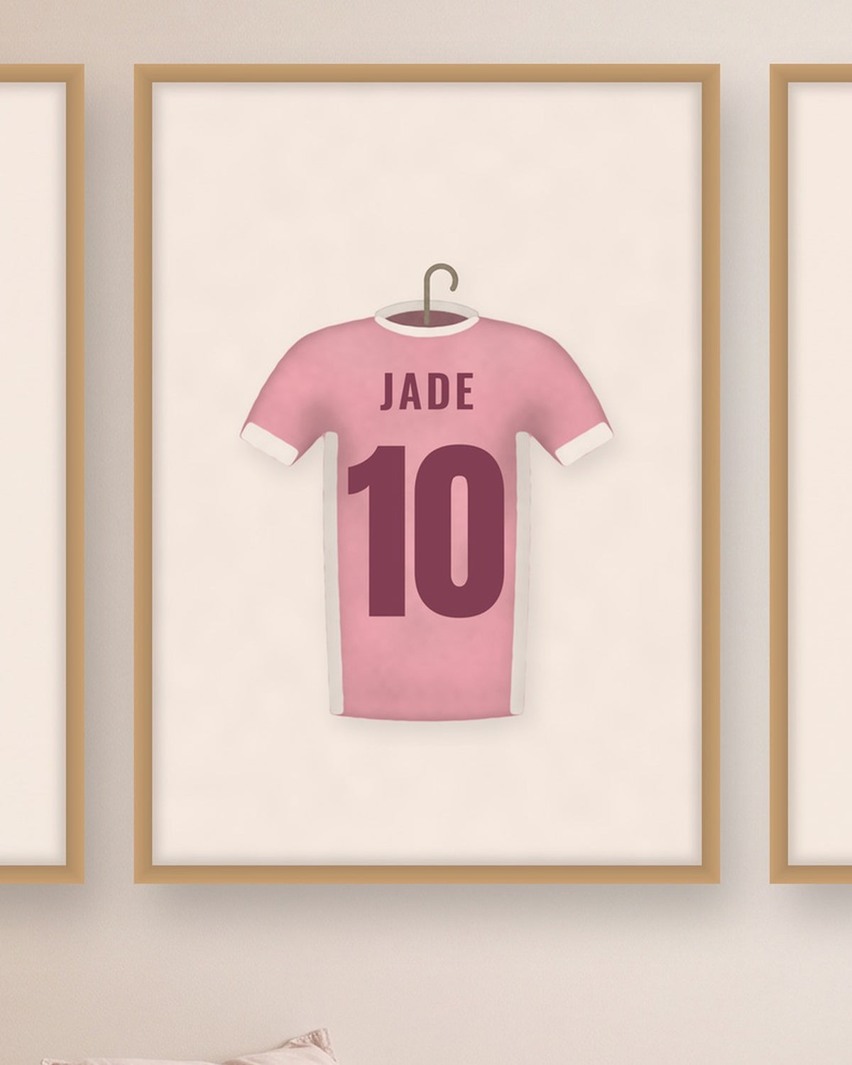 Affiche foot fille personnalisée, lot de 3 affiches La championne : le maillot rose avec le prénom et le numéro