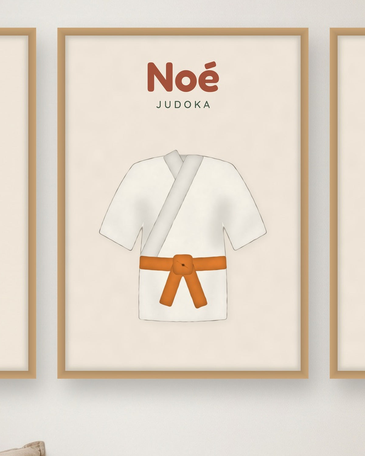 Affiche judo personnalisée kimono, ceinture et prénom : le kimono avec la ceinture et le prénom