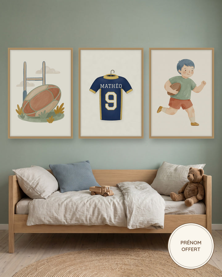 Affiche rugby personnalisée maillot prénom et numéro : les 3 affiches encadrées dans une chambre d’enfant, exemple personnalisé