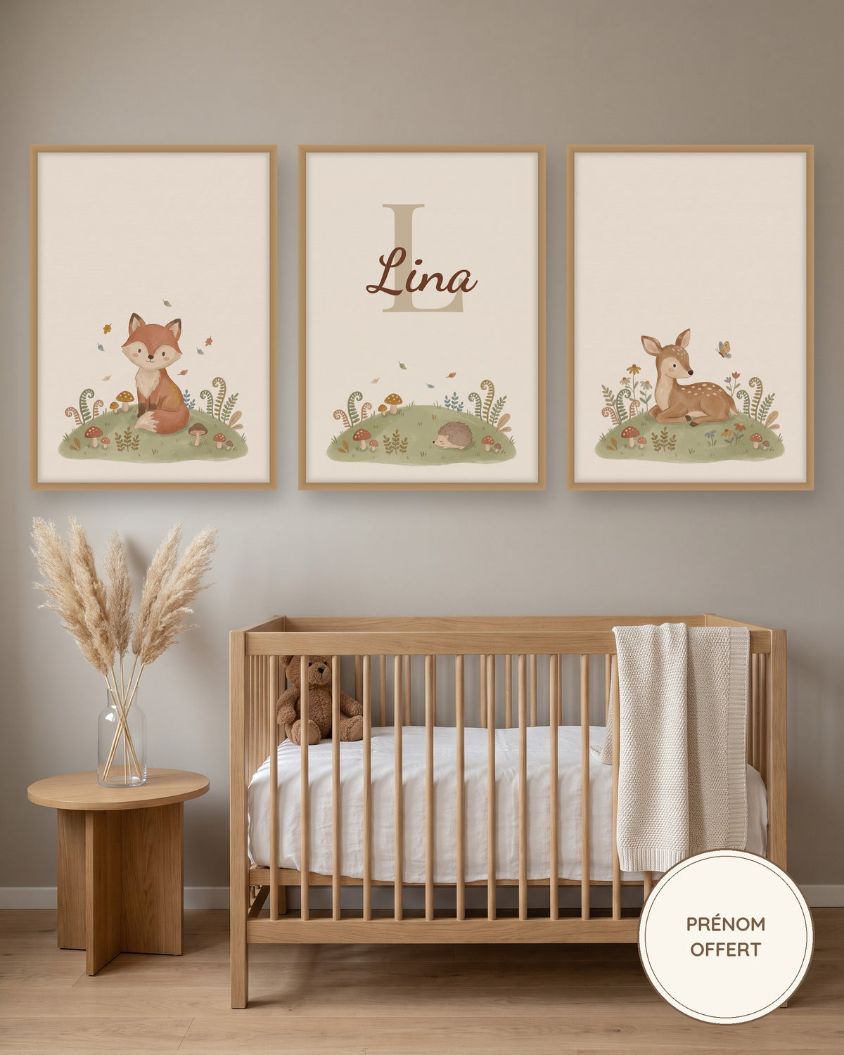 Lot de 3 affiches animaux de la forêt : les 3 affiches encadrées dans une chambre de bébé, exemple avec prénom