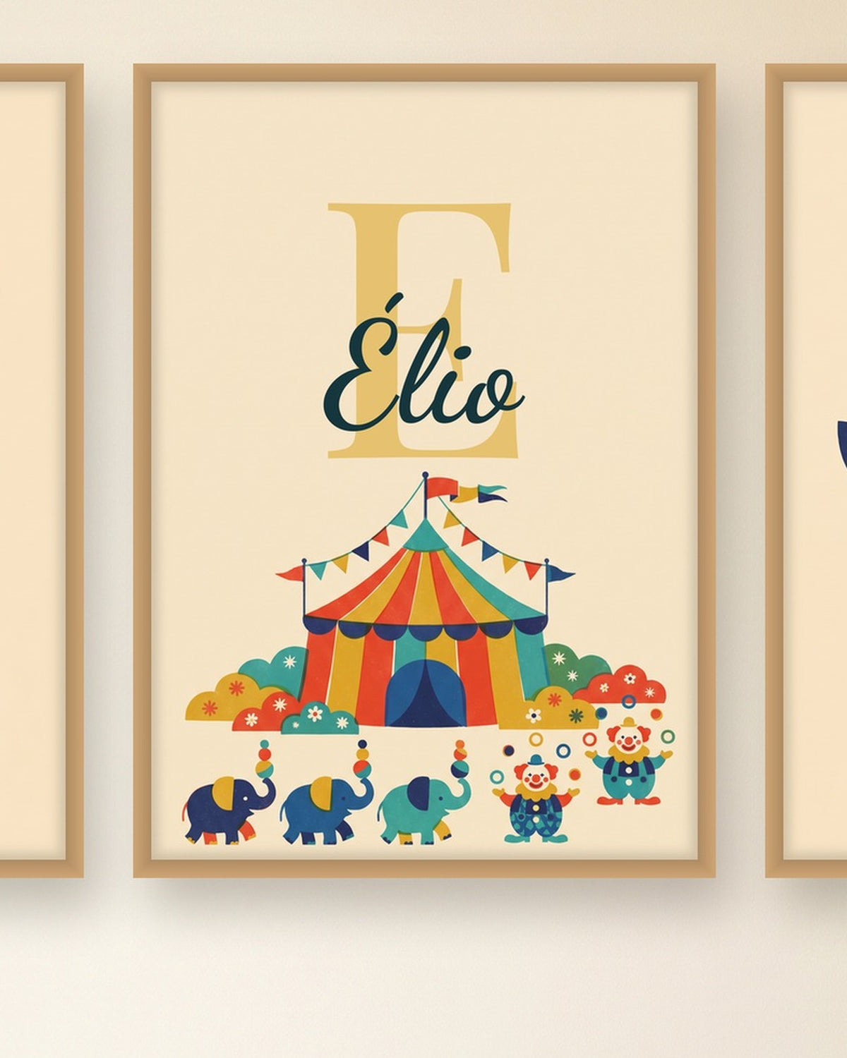 Lot de 3 affiches cirque rétro : l’affiche du milieu avec le prénom, exemple personnalisé
