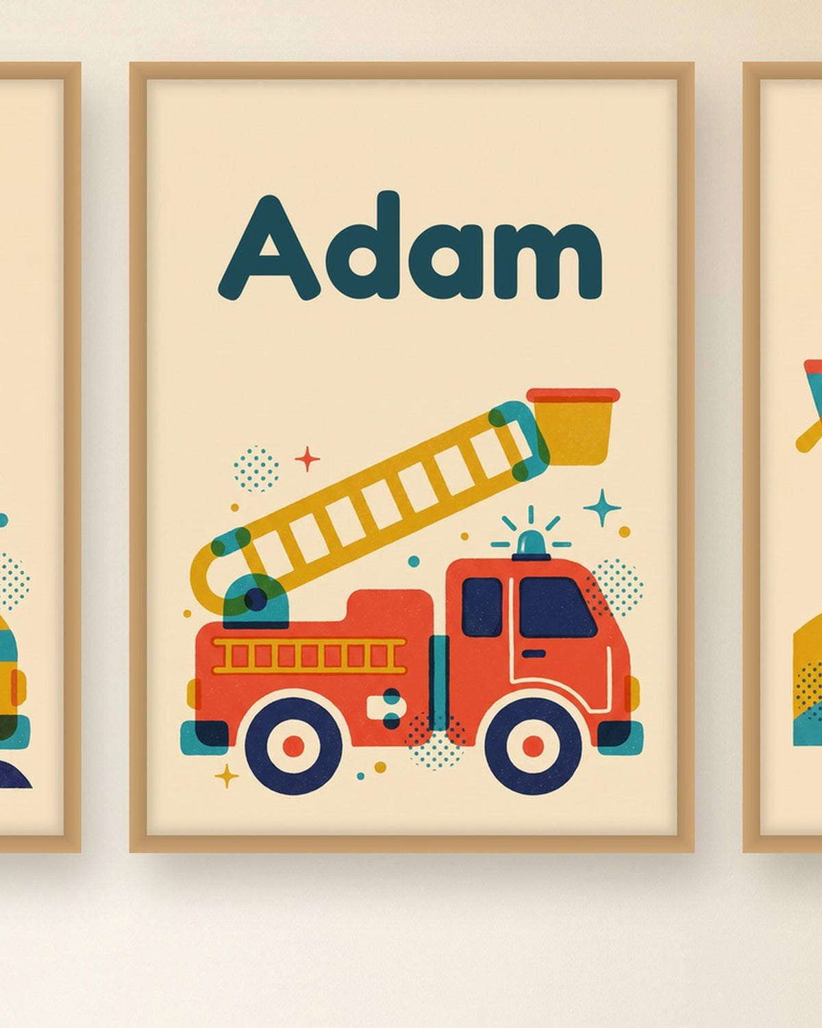 Lot de 3 affiches véhicules de secours rétro : l’affiche du milieu avec le prénom, exemple personnalisé