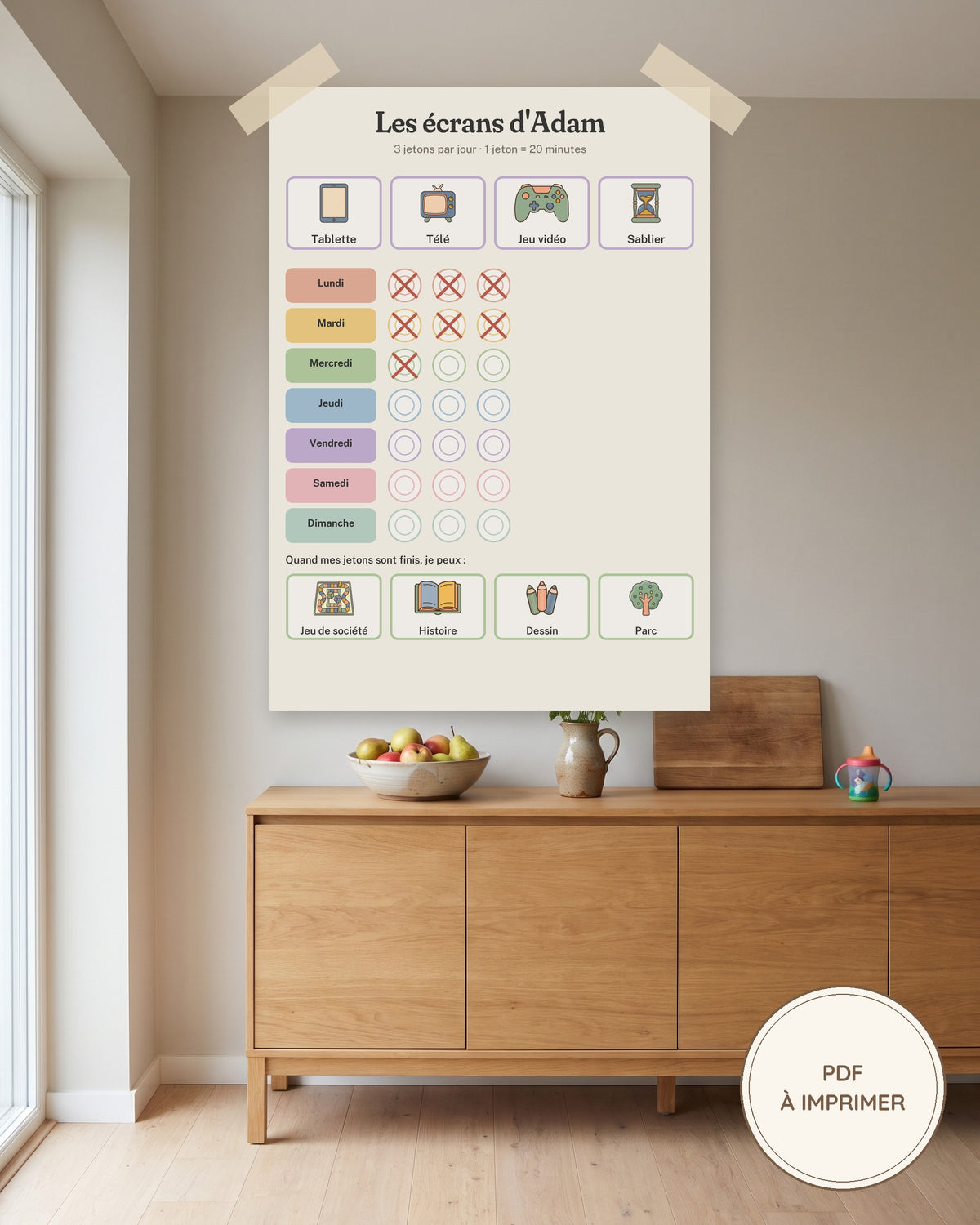 Tableau temps d’écran enfant à imprimer, jetons écrans : imprimé et accroché au mur, exemple personnalisé